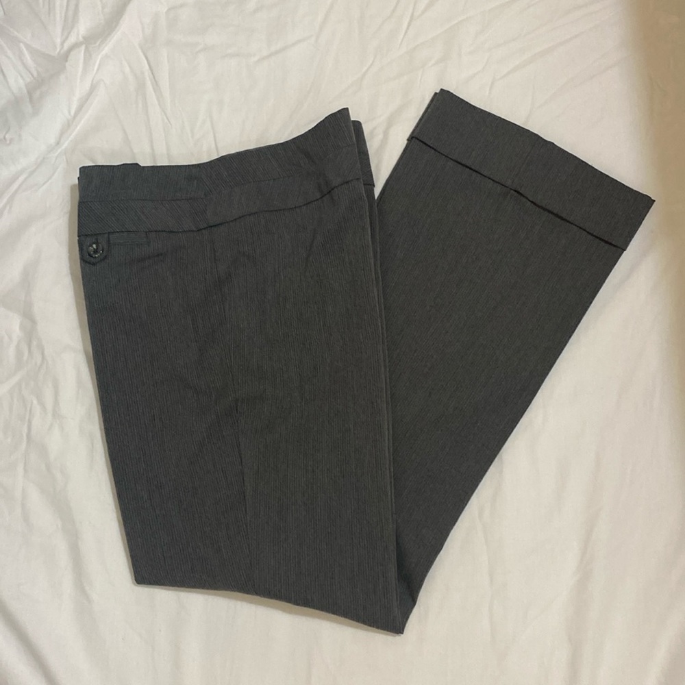 NEW- BACK IN STYLE TRACY EVANS LIMITED DARK GRAY W/ LIGHT PINSTRIPE TROUSERS